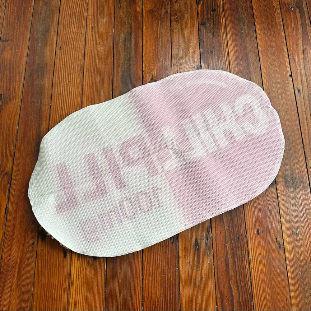 NEW Chill Pill pink & white chill pill rug shaggy rug/mat 16x27.5”